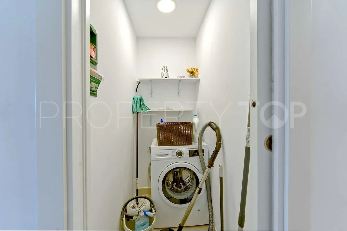 Buy ground floor apartment in Estepona