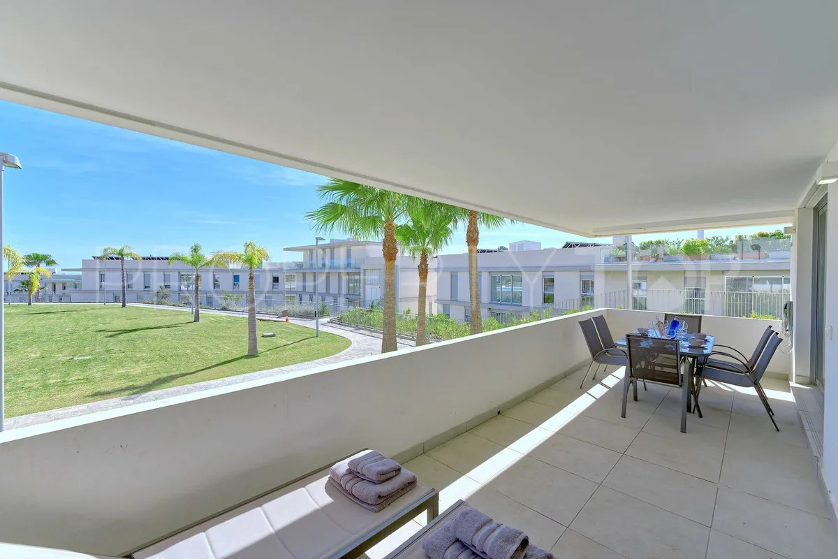 Buy ground floor apartment in Estepona