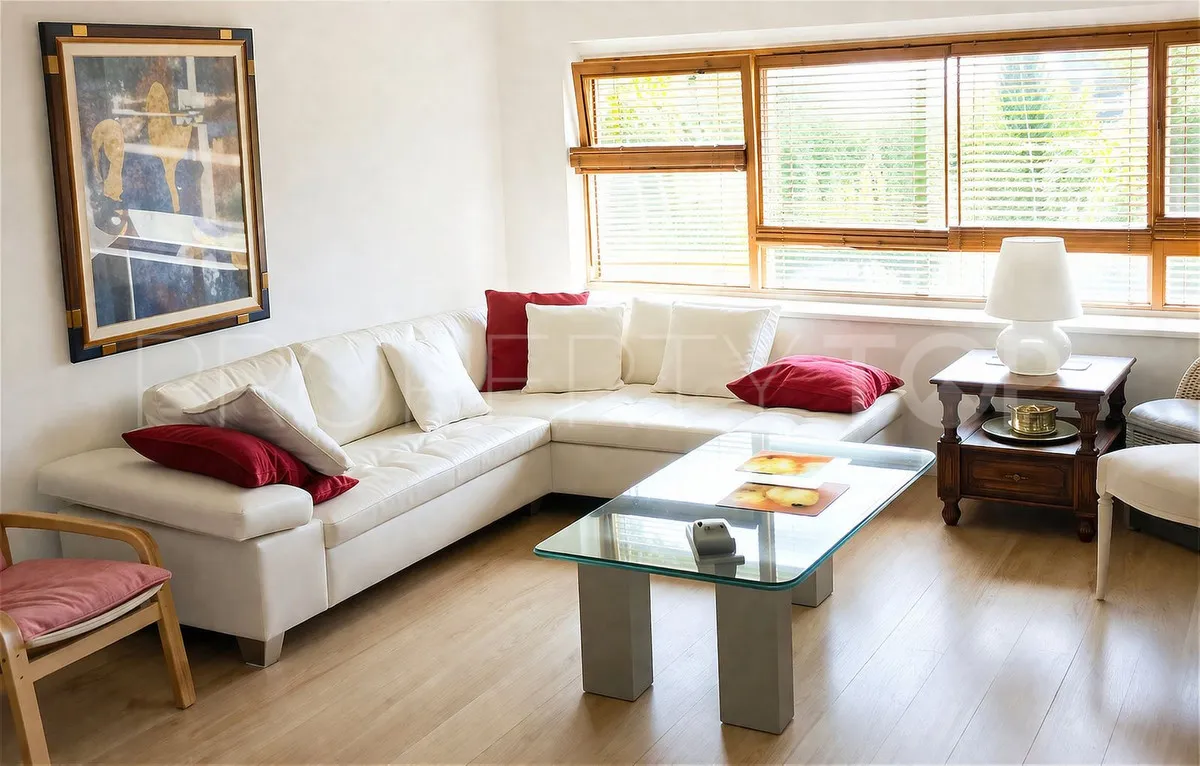 5 bedrooms Nueva Andalucia villa for sale