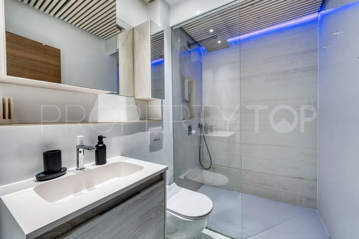 1 bedroom apartment for sale in Marbella - Puerto Banus