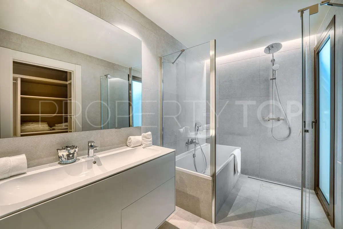 Ground floor apartment for sale in Estepona