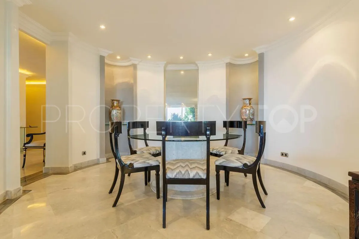 For sale 3 bedrooms apartment in Marbella - Puerto Banus