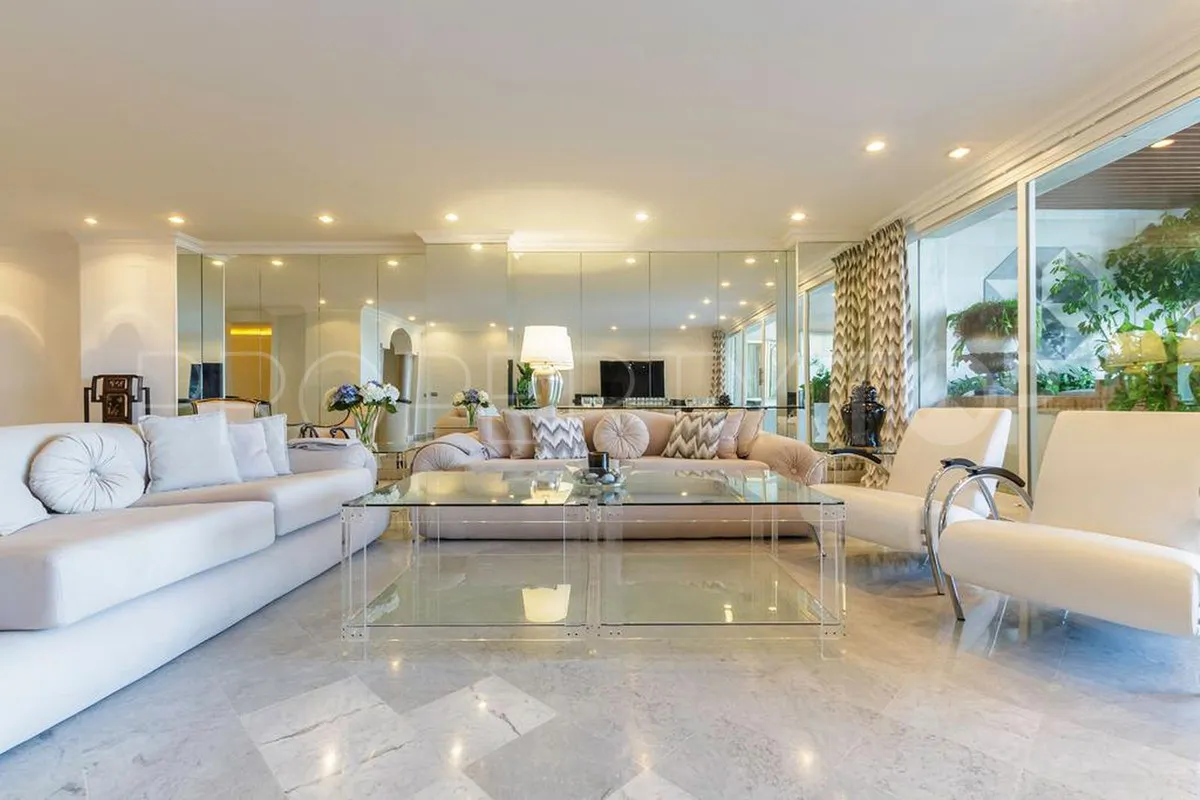 For sale 3 bedrooms apartment in Marbella - Puerto Banus