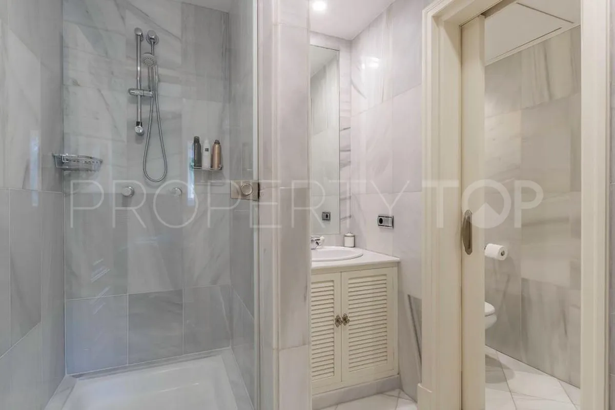 For sale 3 bedrooms apartment in Marbella - Puerto Banus