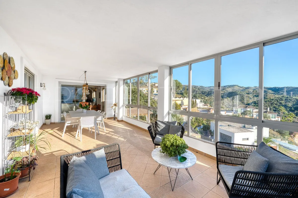 Villa for sale in Elviria with 8 bedrooms