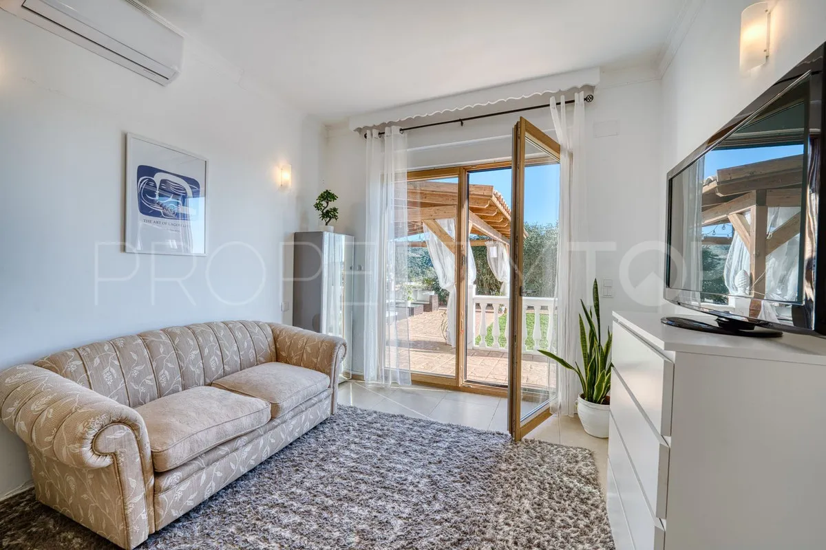 Villa for sale in Elviria with 8 bedrooms