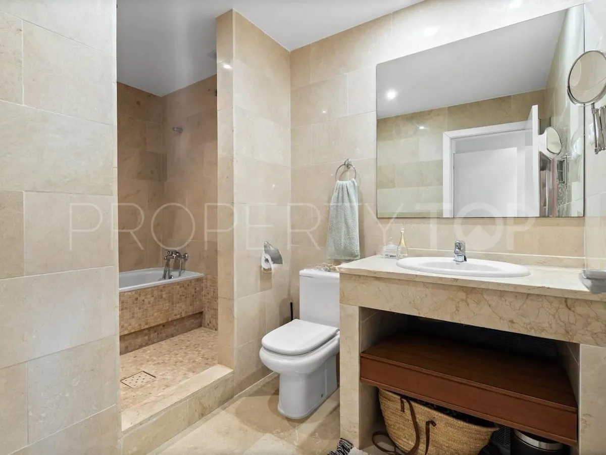 For sale apartment in Manilva with 2 bedrooms