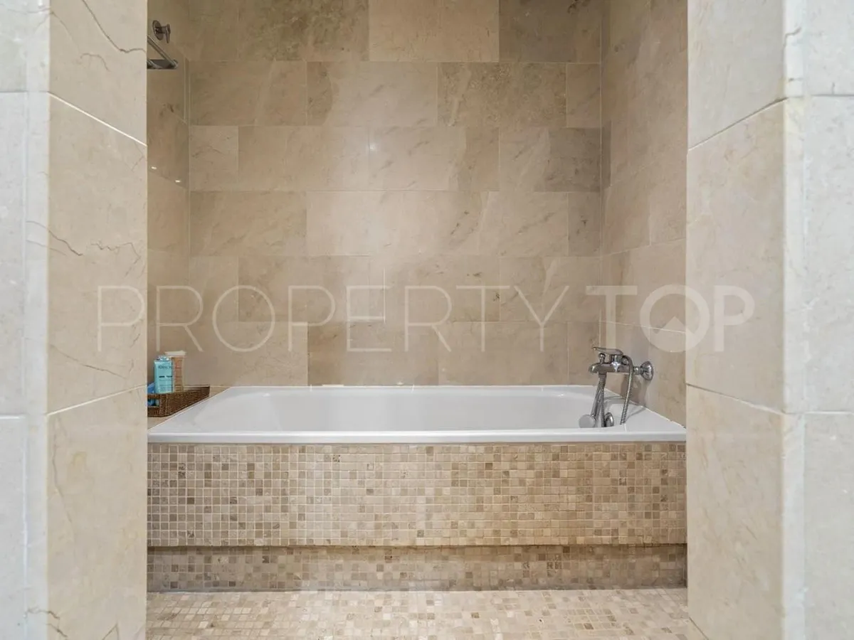 For sale apartment in Manilva with 2 bedrooms