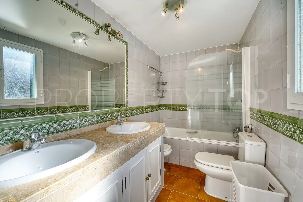 Alcaidesa, villa en venta de 4 dormitorios