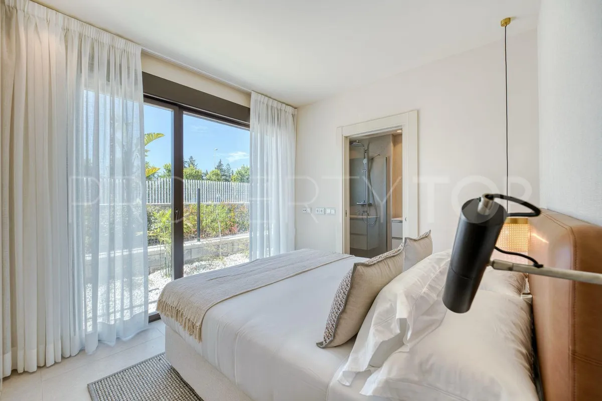 Ground floor apartment for sale in Estepona
