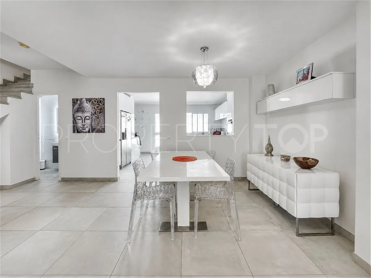 For sale town house in Casares
