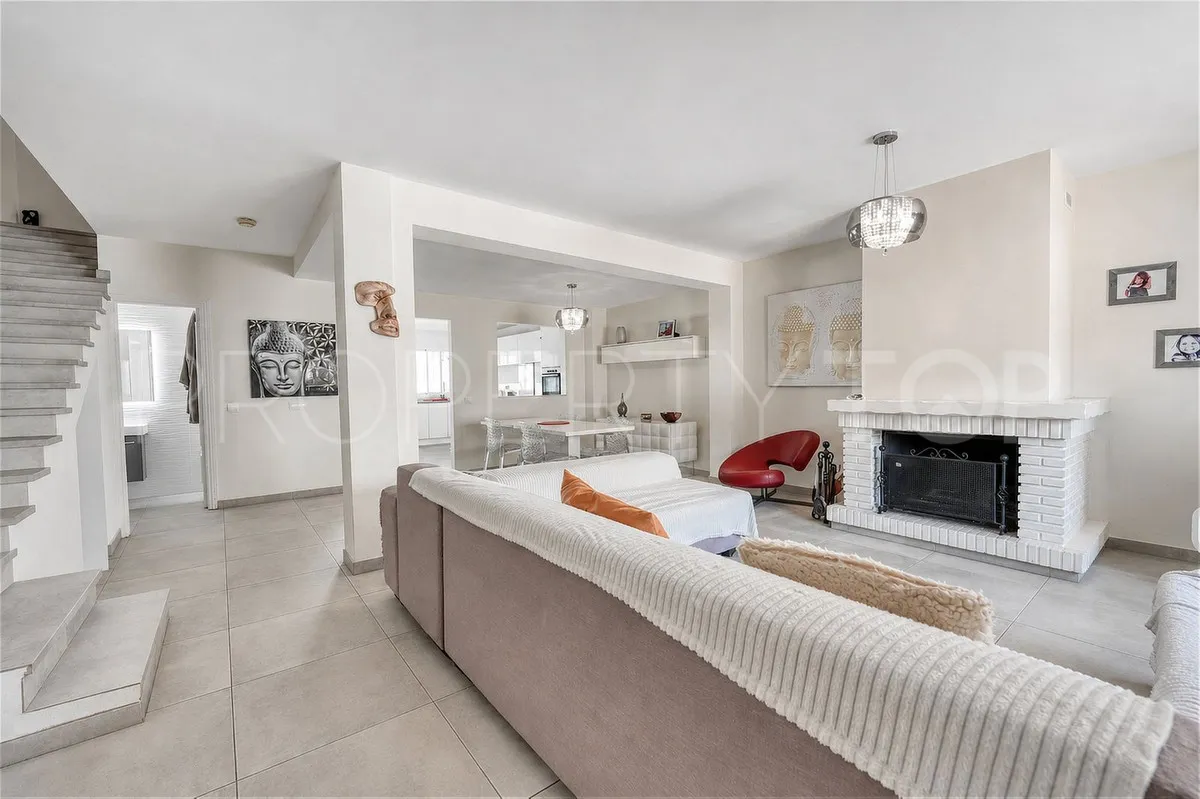 For sale town house in Casares