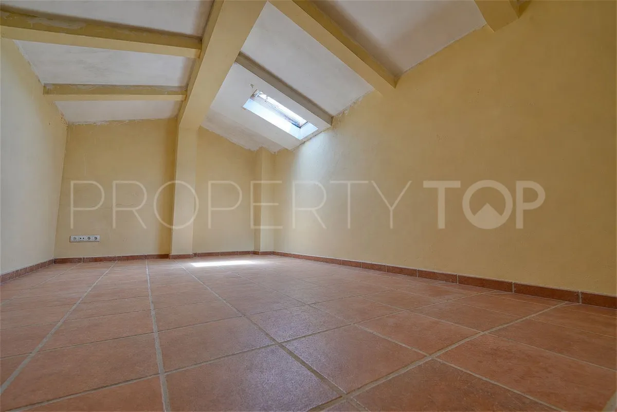 For sale town house in Casares