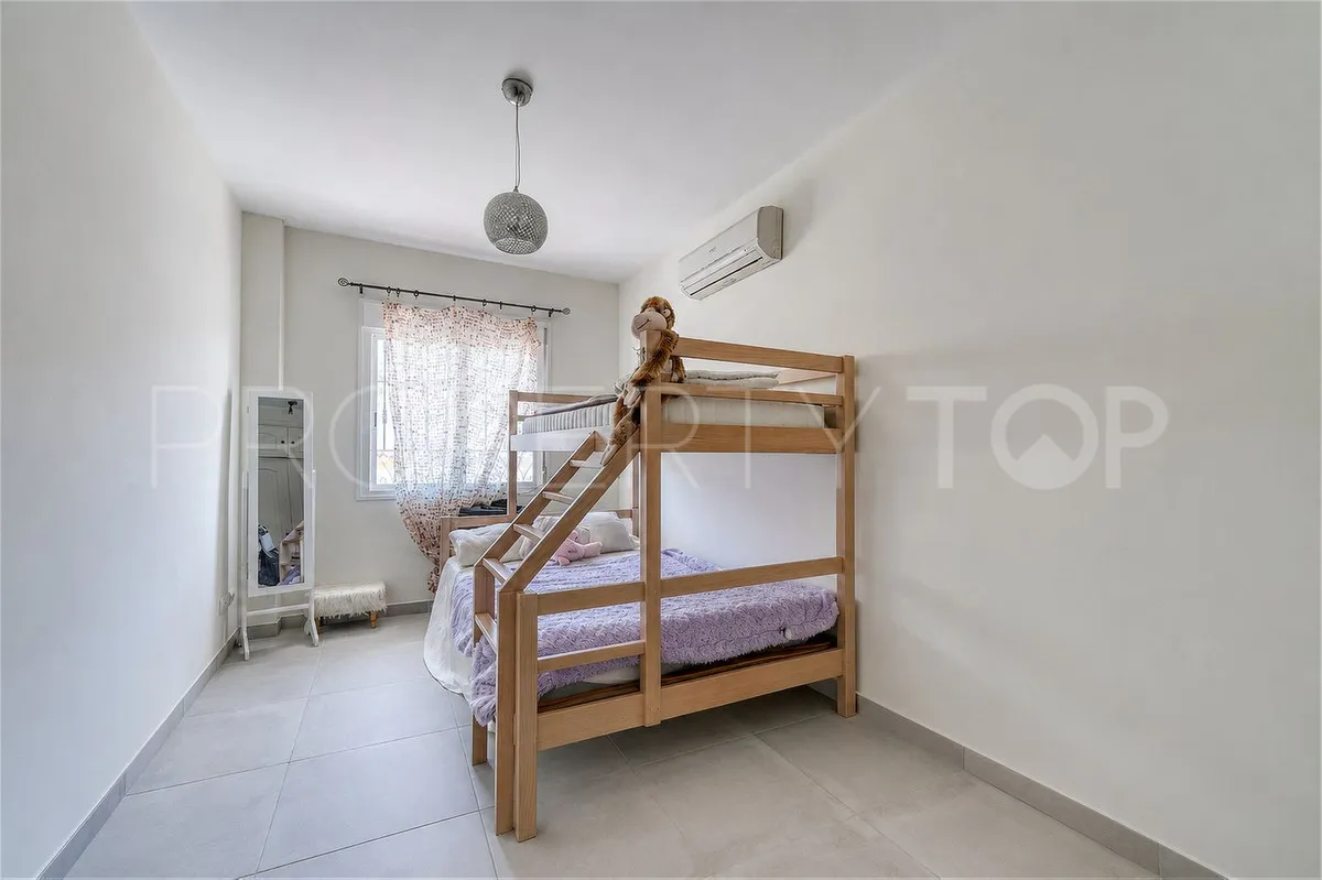 For sale town house in Casares