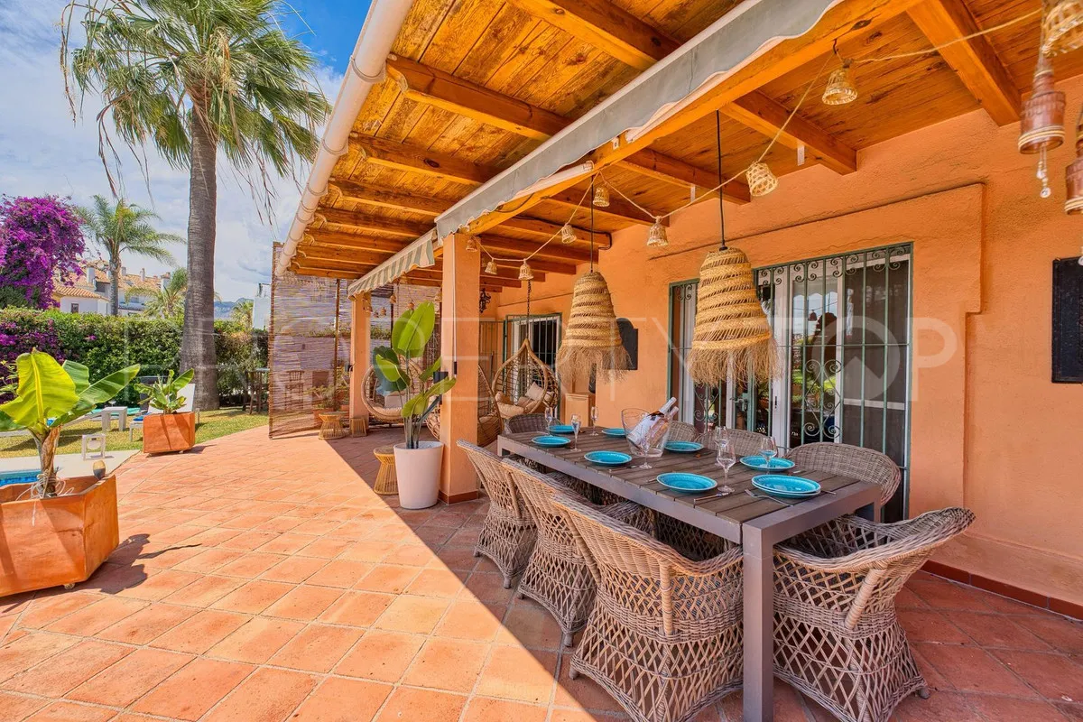 Villa for sale in El Rosario