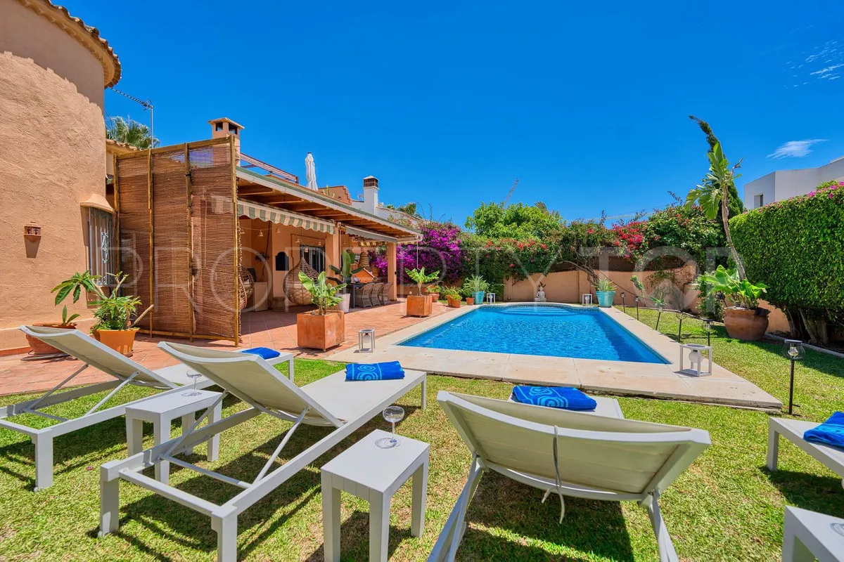 Villa for sale in El Rosario