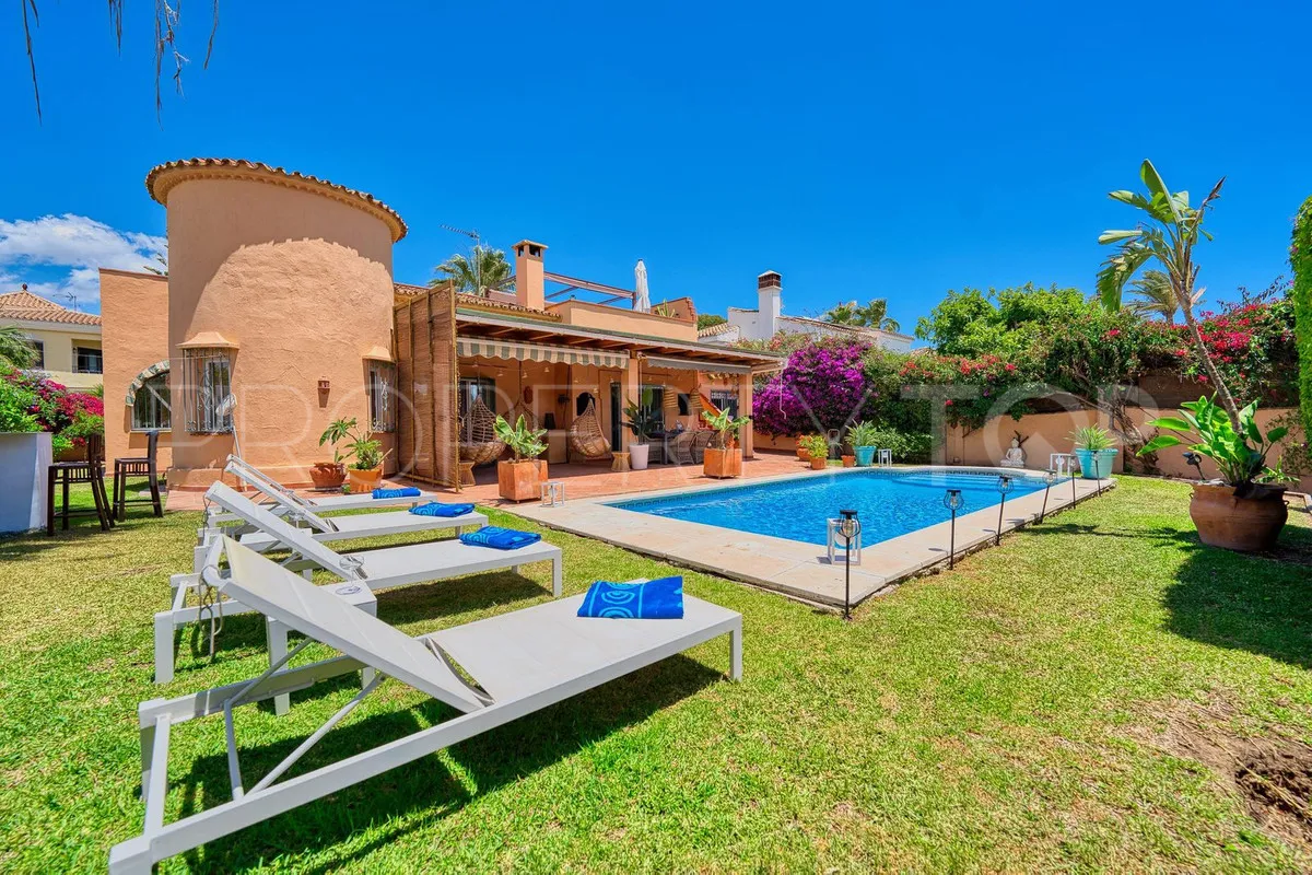 Villa for sale in El Rosario