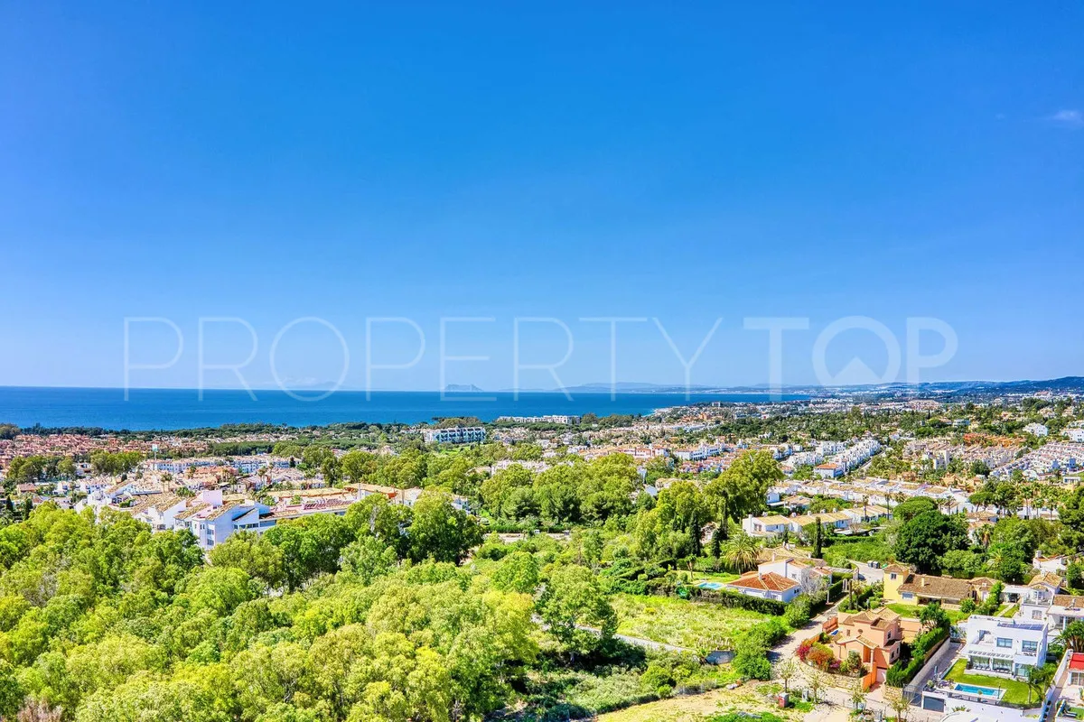Estepona, villa de 4 dormitorios en venta