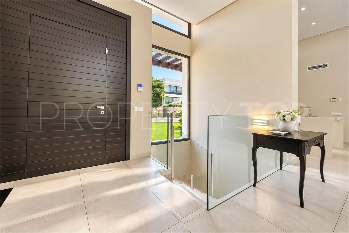 Estepona, villa de 4 dormitorios en venta
