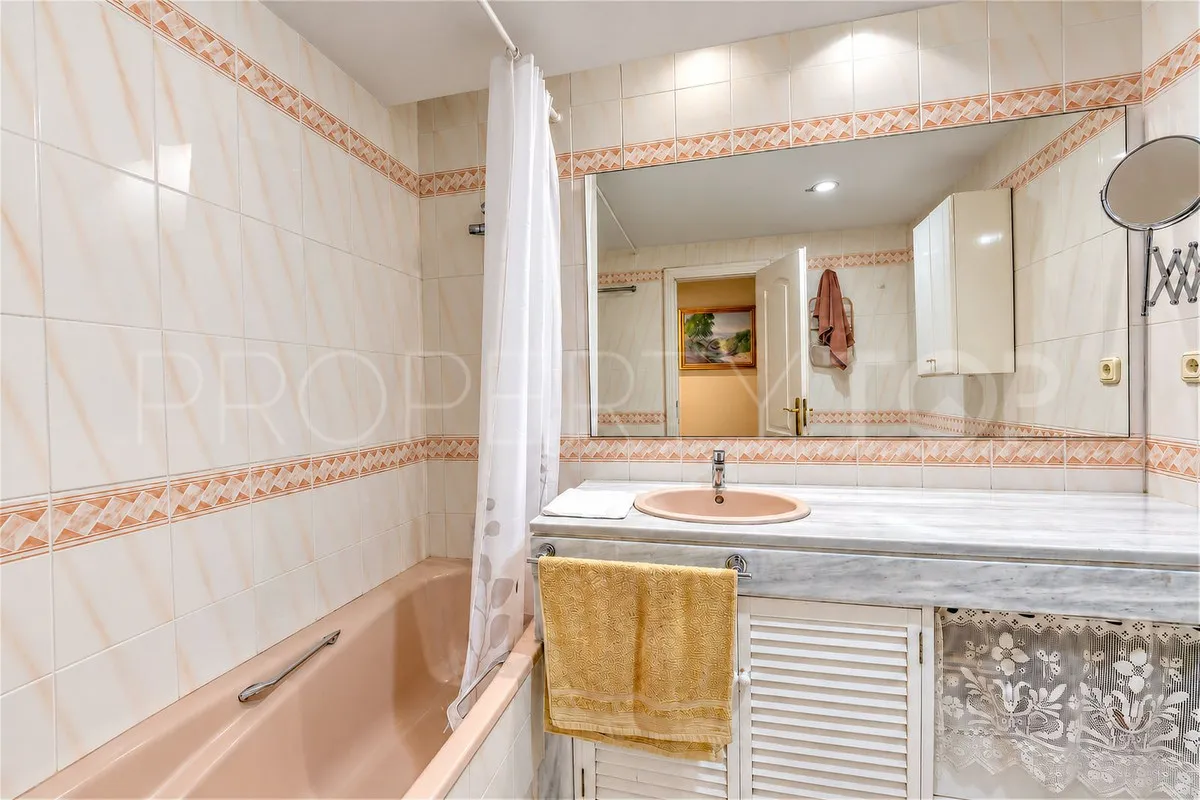 Elviria, apartamento de 3 dormitorios en venta