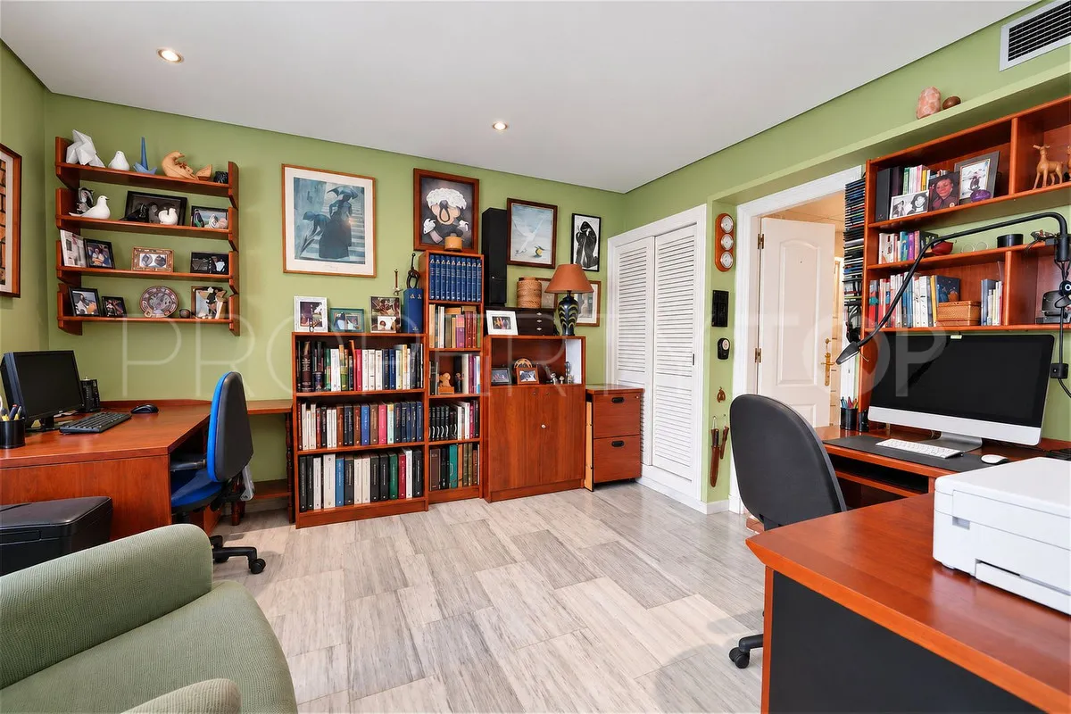 Elviria, apartamento de 3 dormitorios en venta