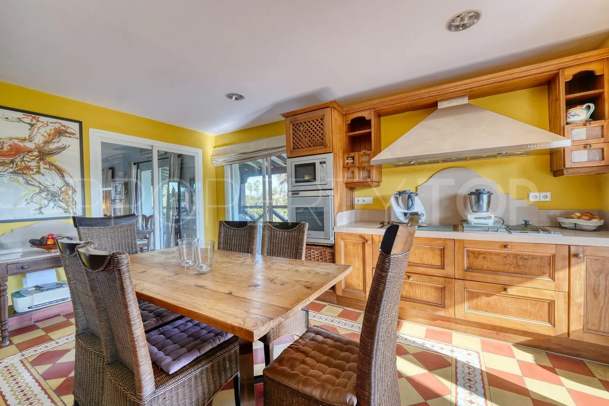 For sale villa with 5 bedrooms in Sotogrande