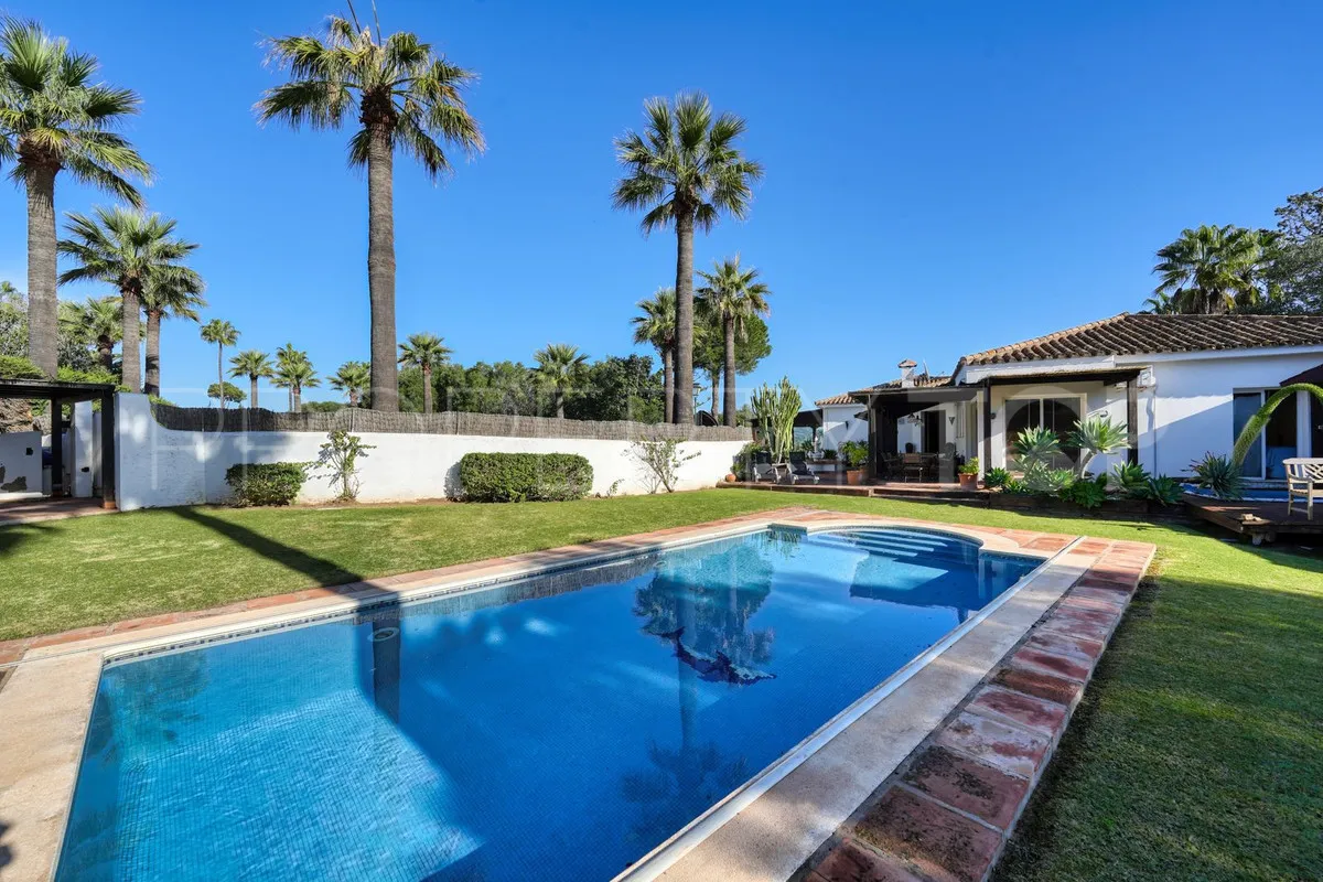 For sale villa with 5 bedrooms in Sotogrande