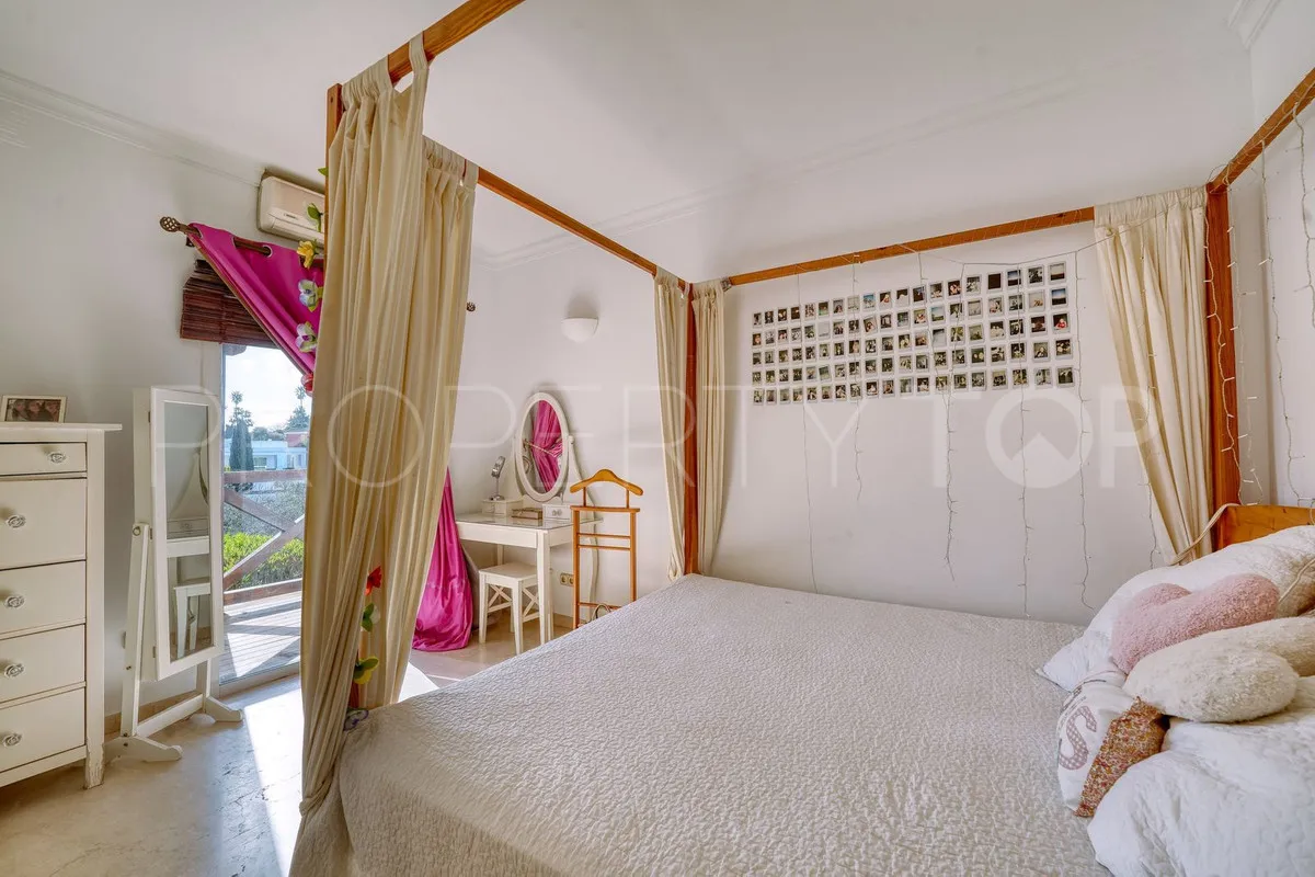 For sale villa with 5 bedrooms in Sotogrande