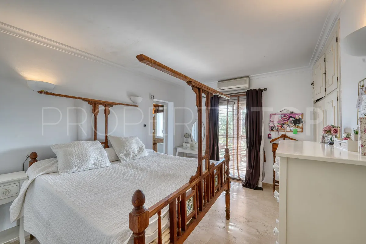 For sale villa with 5 bedrooms in Sotogrande