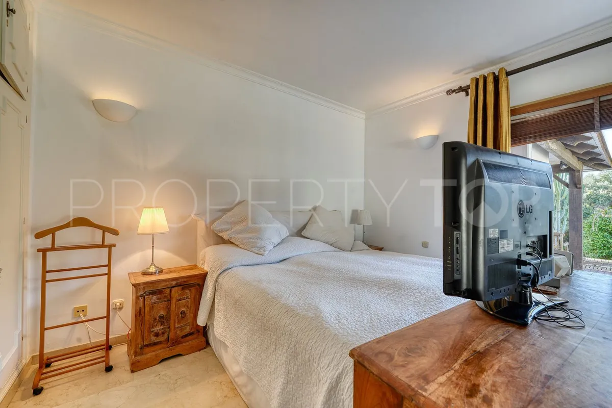 For sale villa with 5 bedrooms in Sotogrande