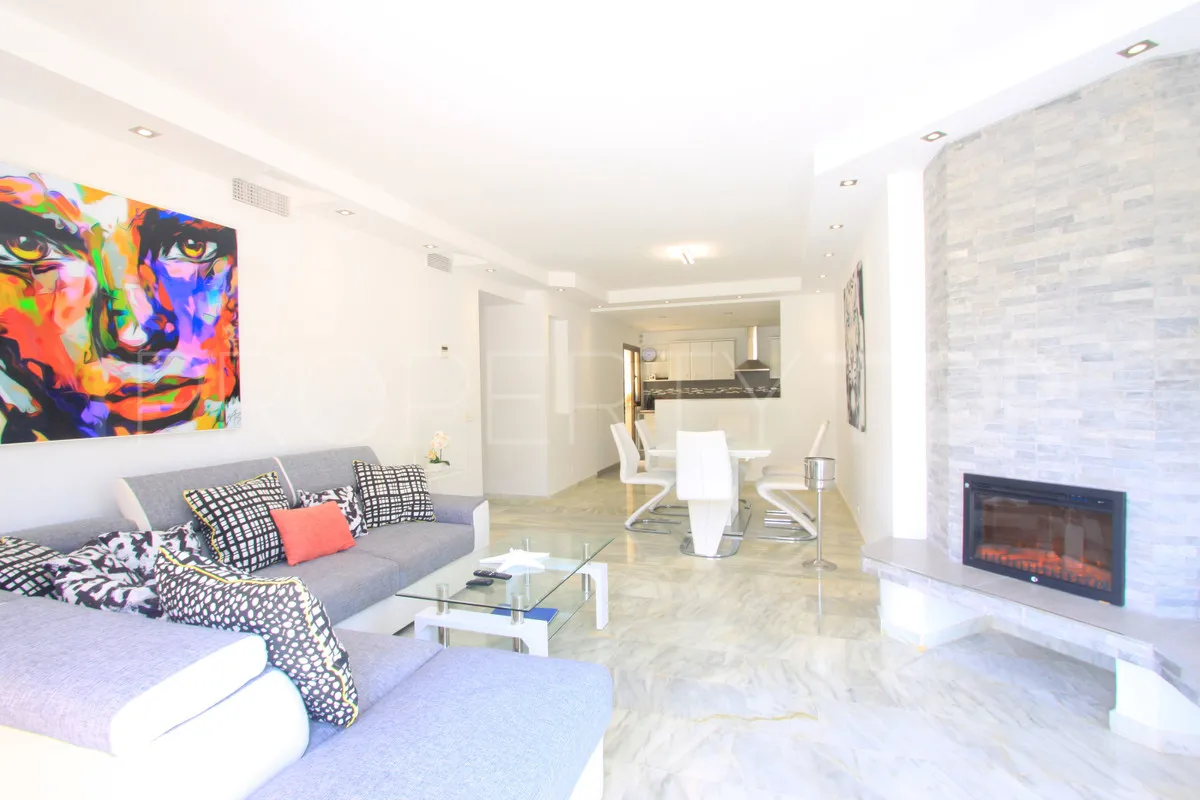 Comprar apartamento de 2 dormitorios en Elviria