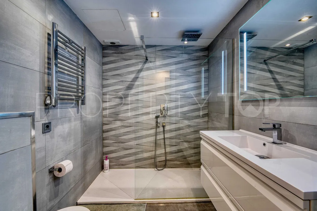 Comprar apartamento de 2 dormitorios en Elviria