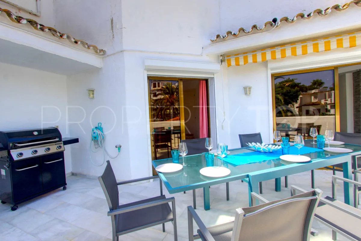 Comprar apartamento de 2 dormitorios en Elviria