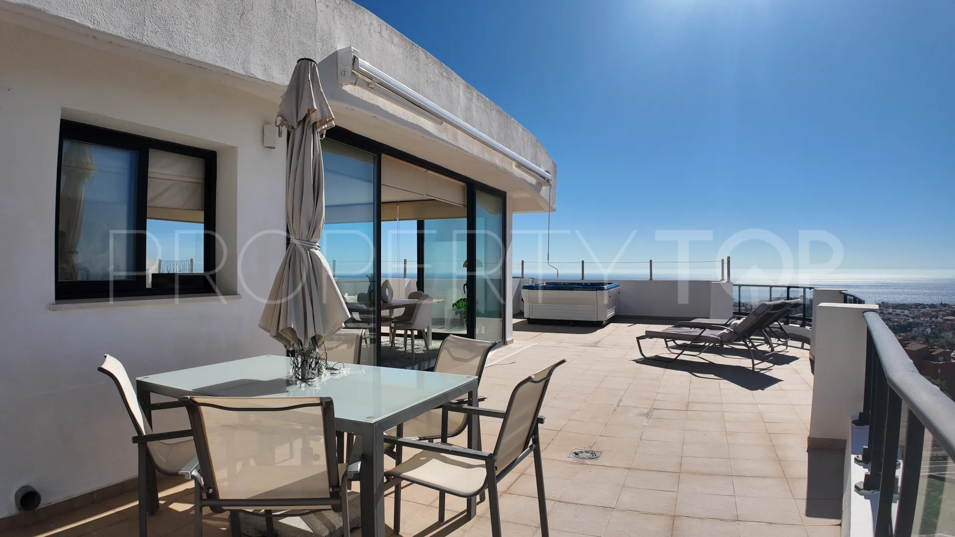 For sale 2 bedrooms penthouse in Riviera del Sol