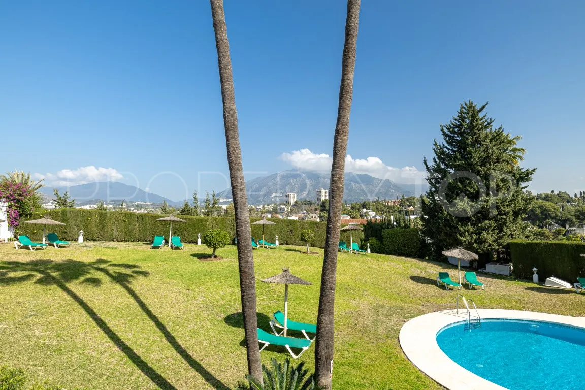 For sale Nueva Andalucia ground floor apartment with 2 bedrooms