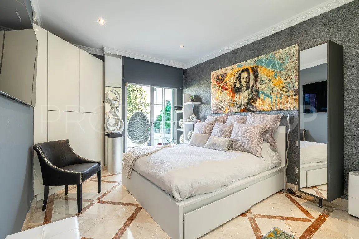 For sale Nueva Andalucia ground floor apartment with 2 bedrooms