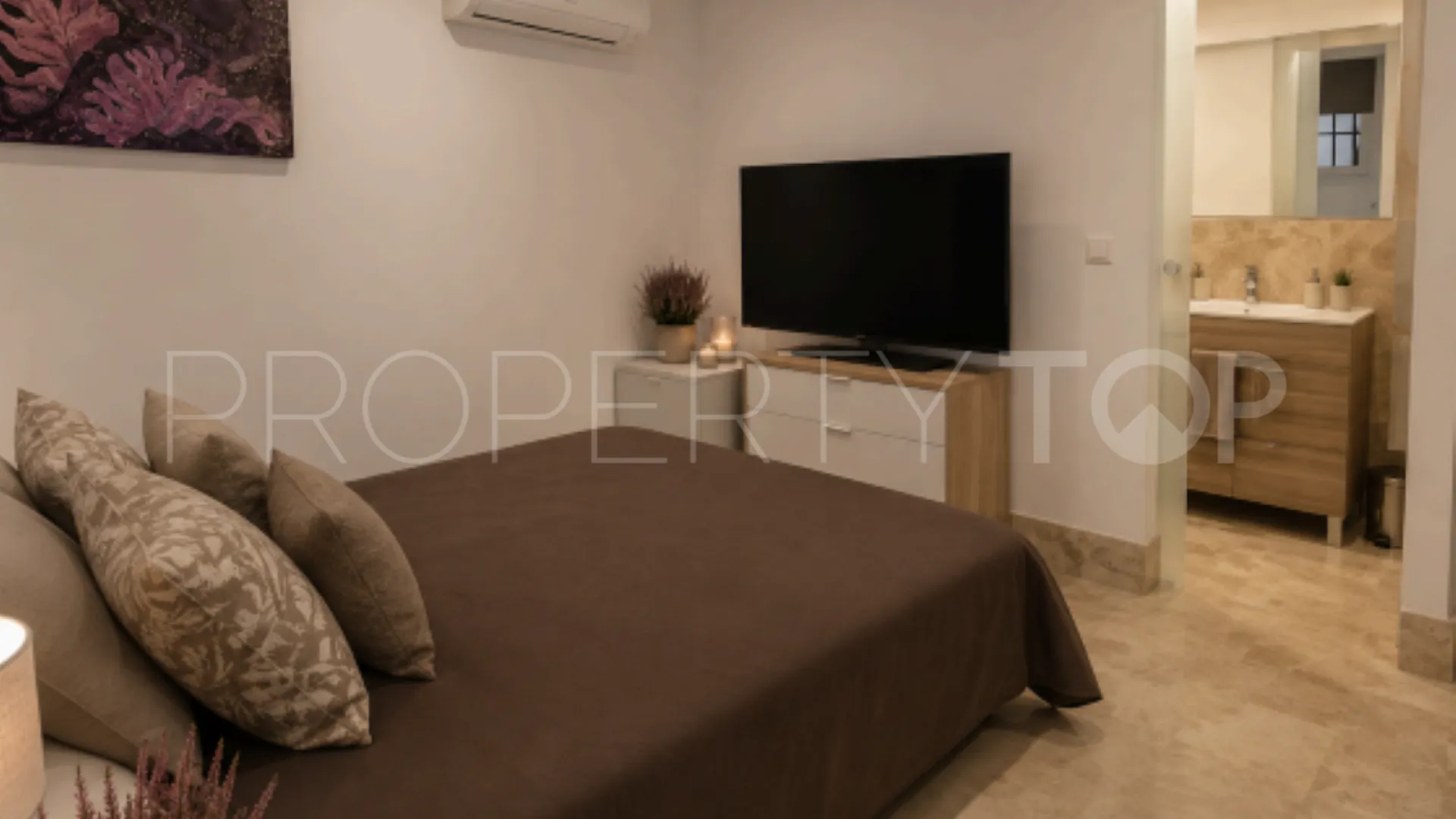 For sale semi detached house with 5 bedrooms in Santa Clara