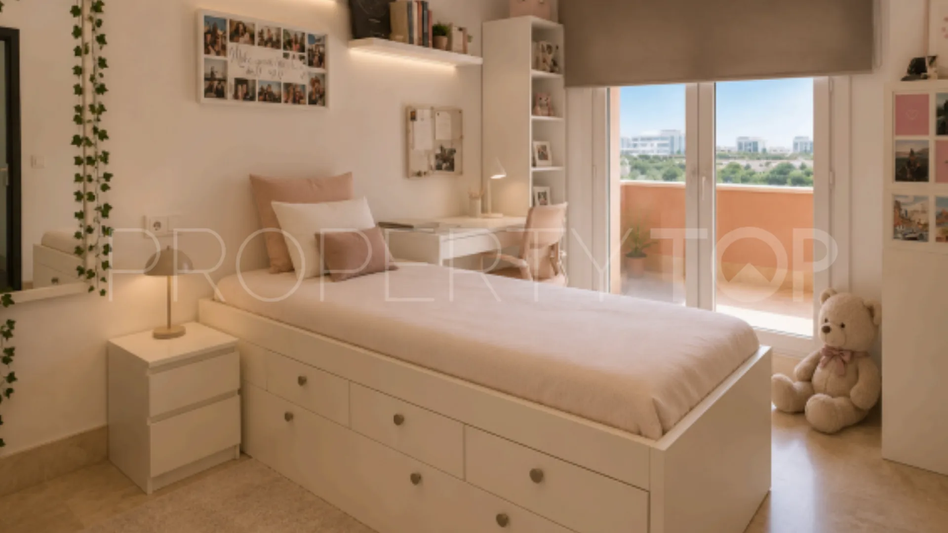 For sale semi detached house with 5 bedrooms in Santa Clara