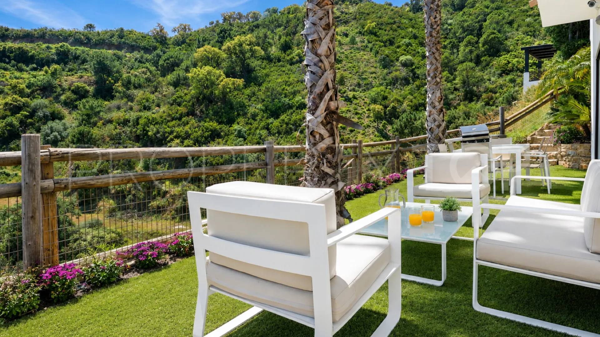 4 bedrooms house in Benahavis Hills Country Club for sale