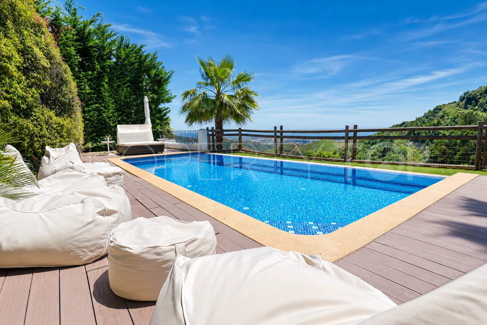 4 bedrooms house in Benahavis Hills Country Club for sale
