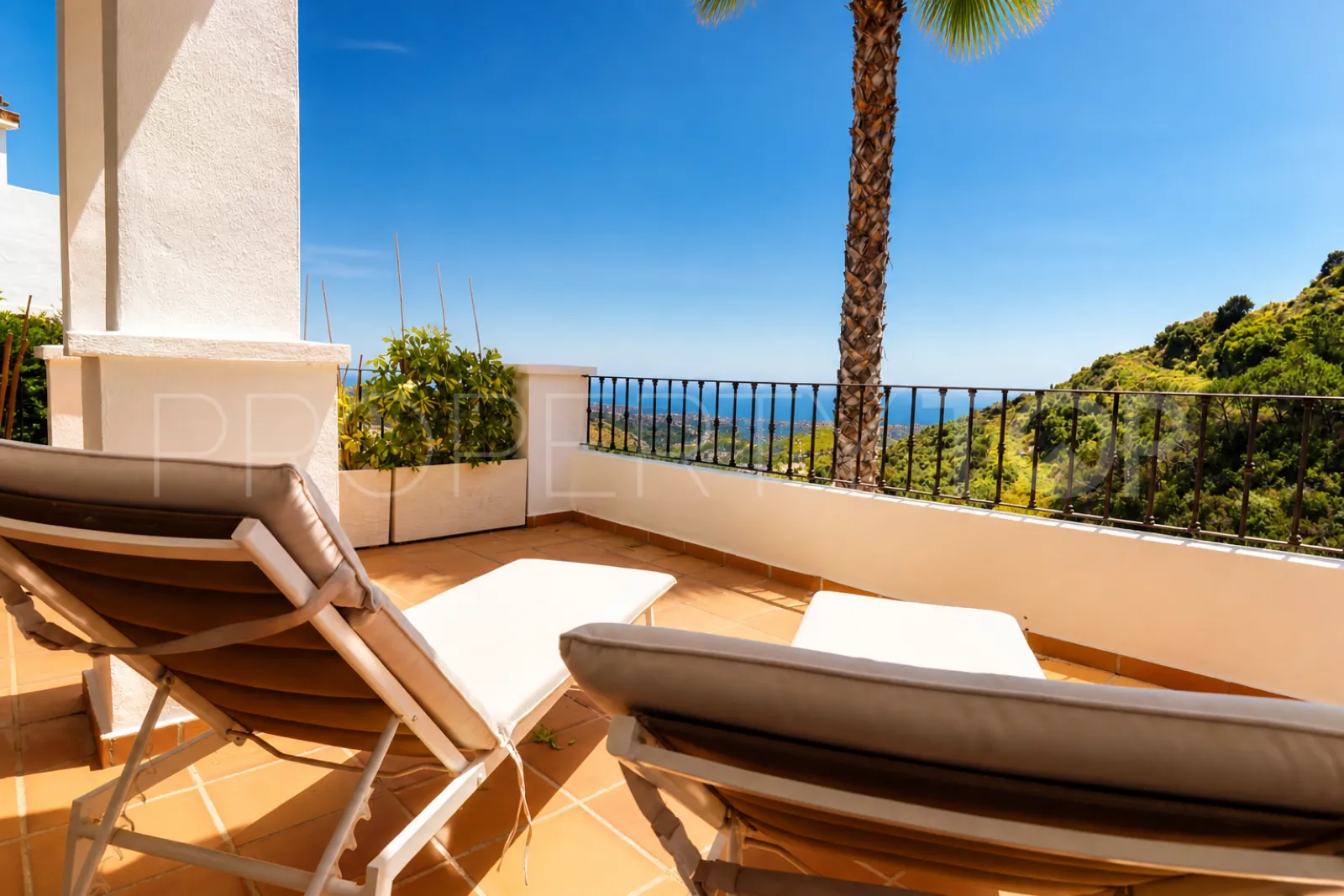 4 bedrooms house in Benahavis Hills Country Club for sale