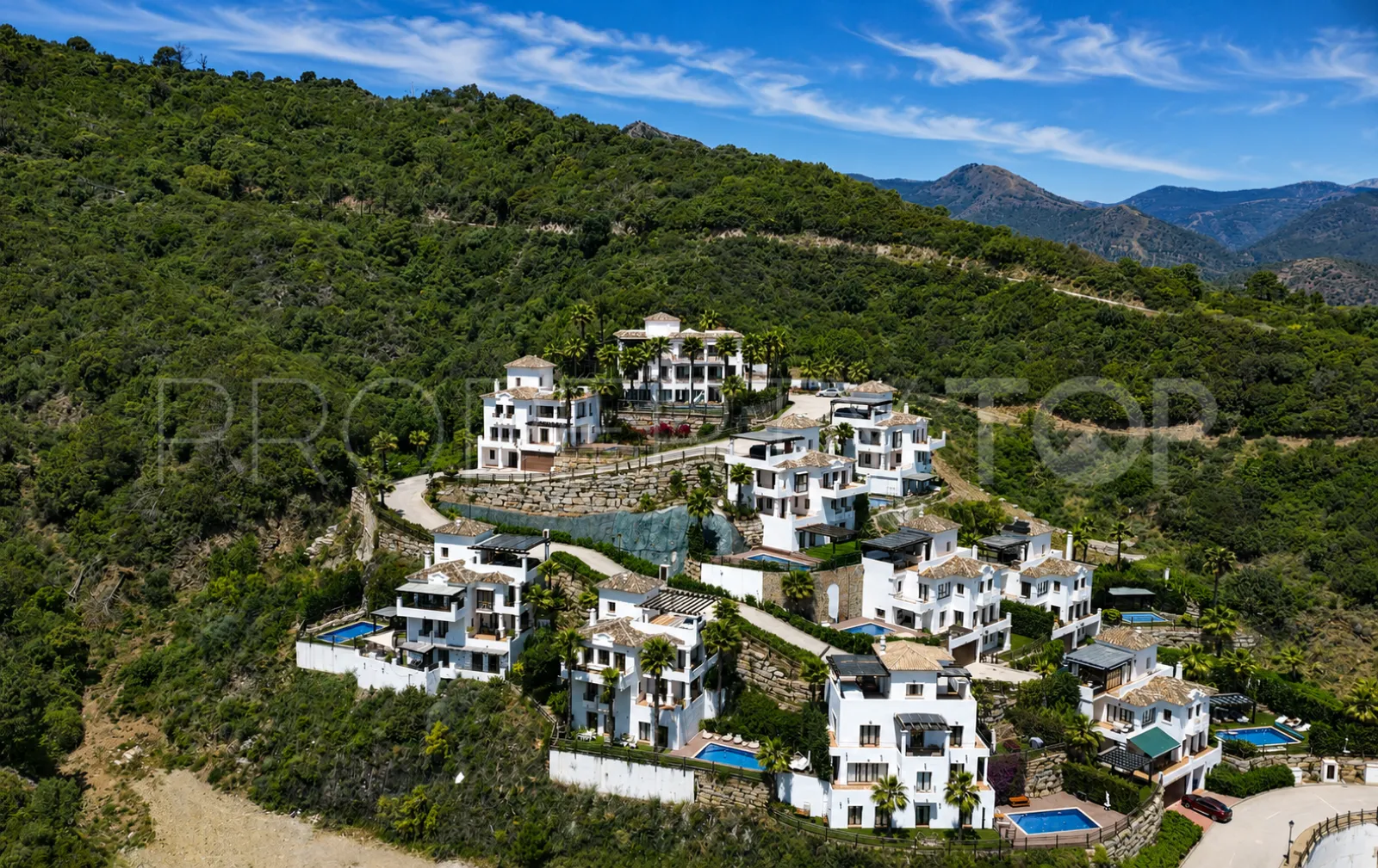 4 bedrooms house in Benahavis Hills Country Club for sale