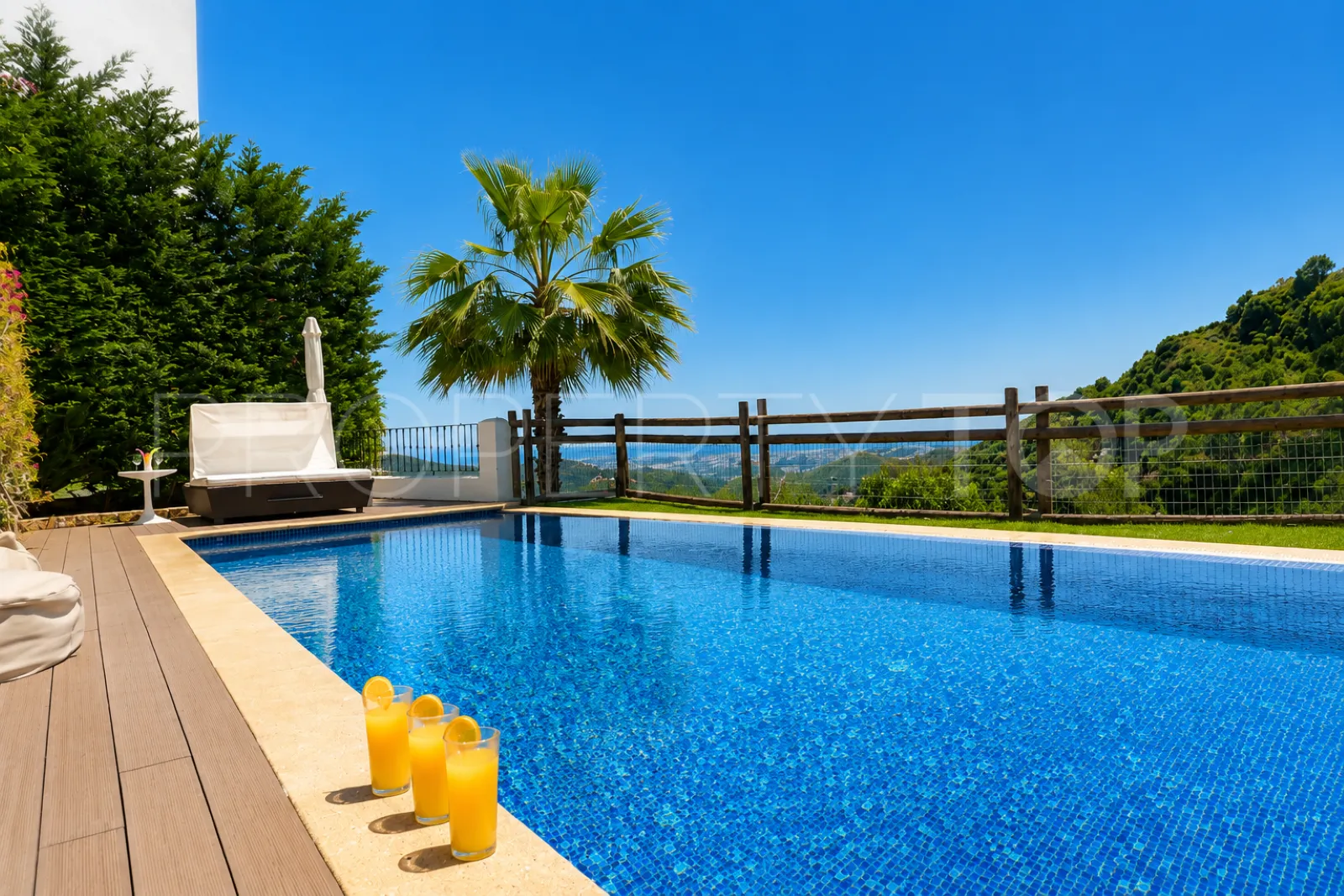 4 bedrooms house in Benahavis Hills Country Club for sale