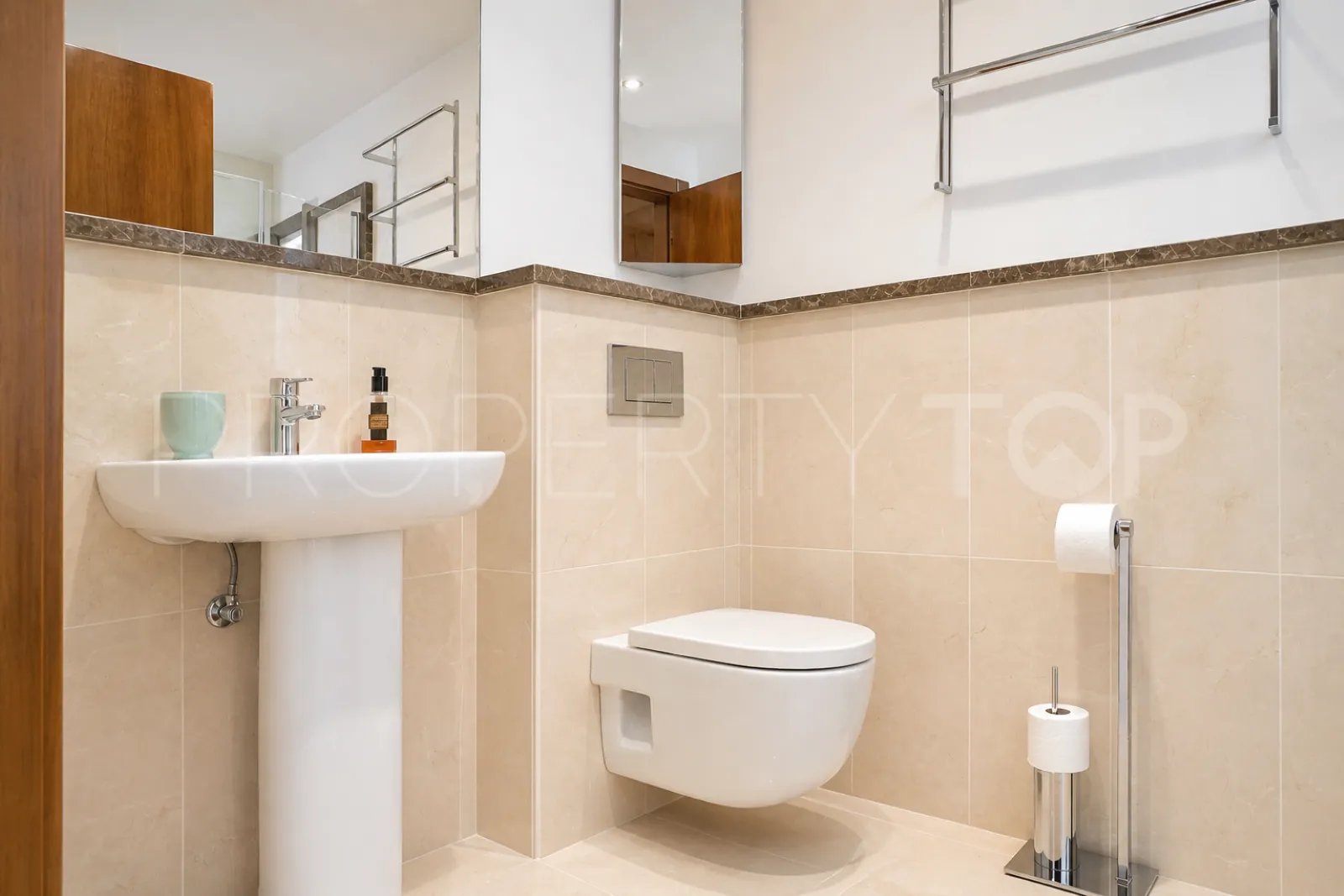 4 bedrooms house in Benahavis Hills Country Club for sale