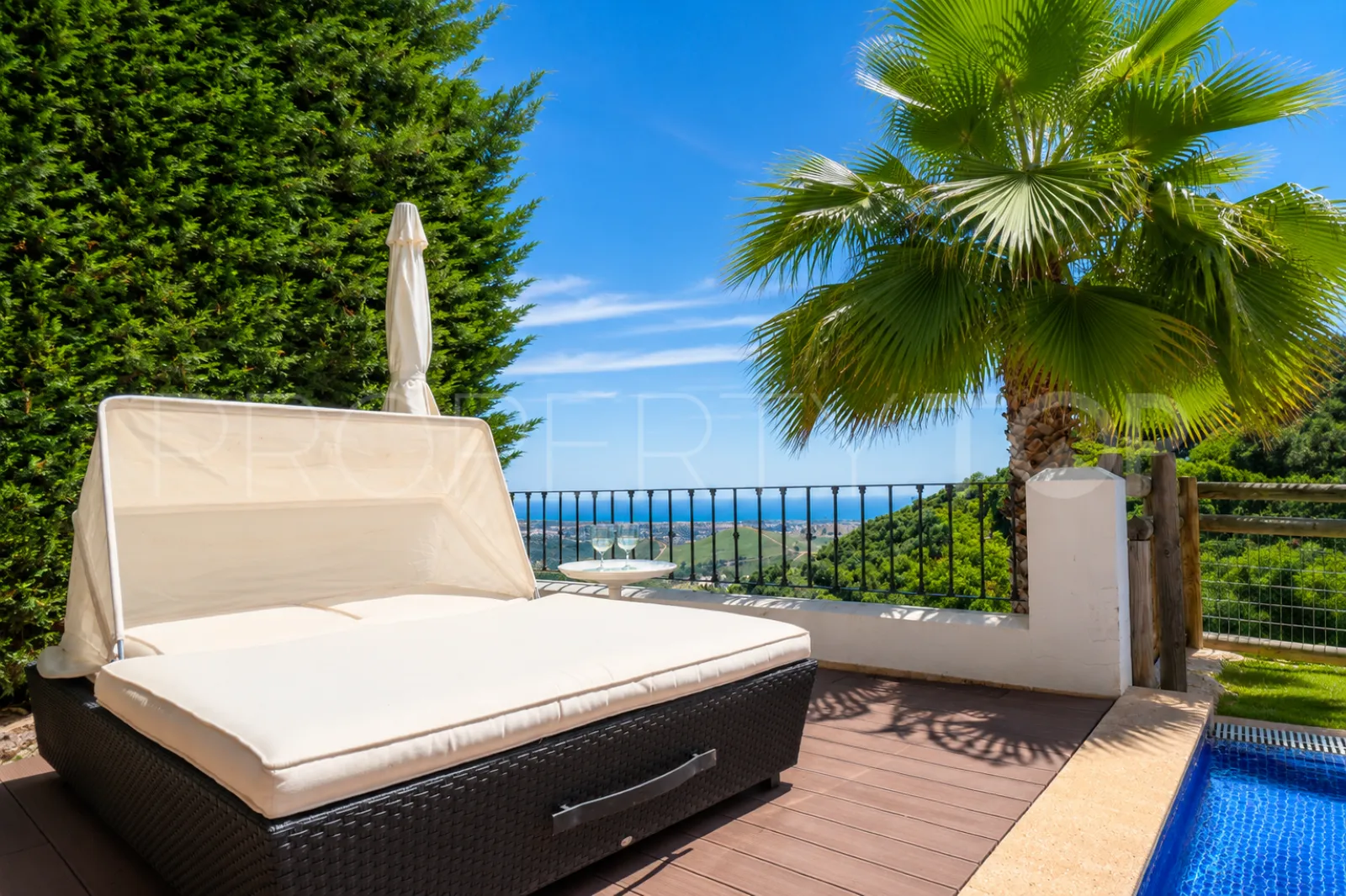 4 bedrooms house in Benahavis Hills Country Club for sale