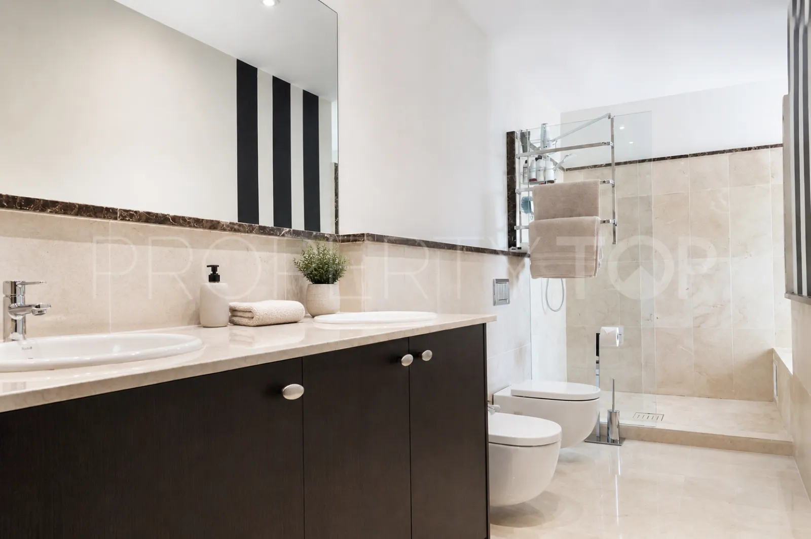 4 bedrooms house in Benahavis Hills Country Club for sale