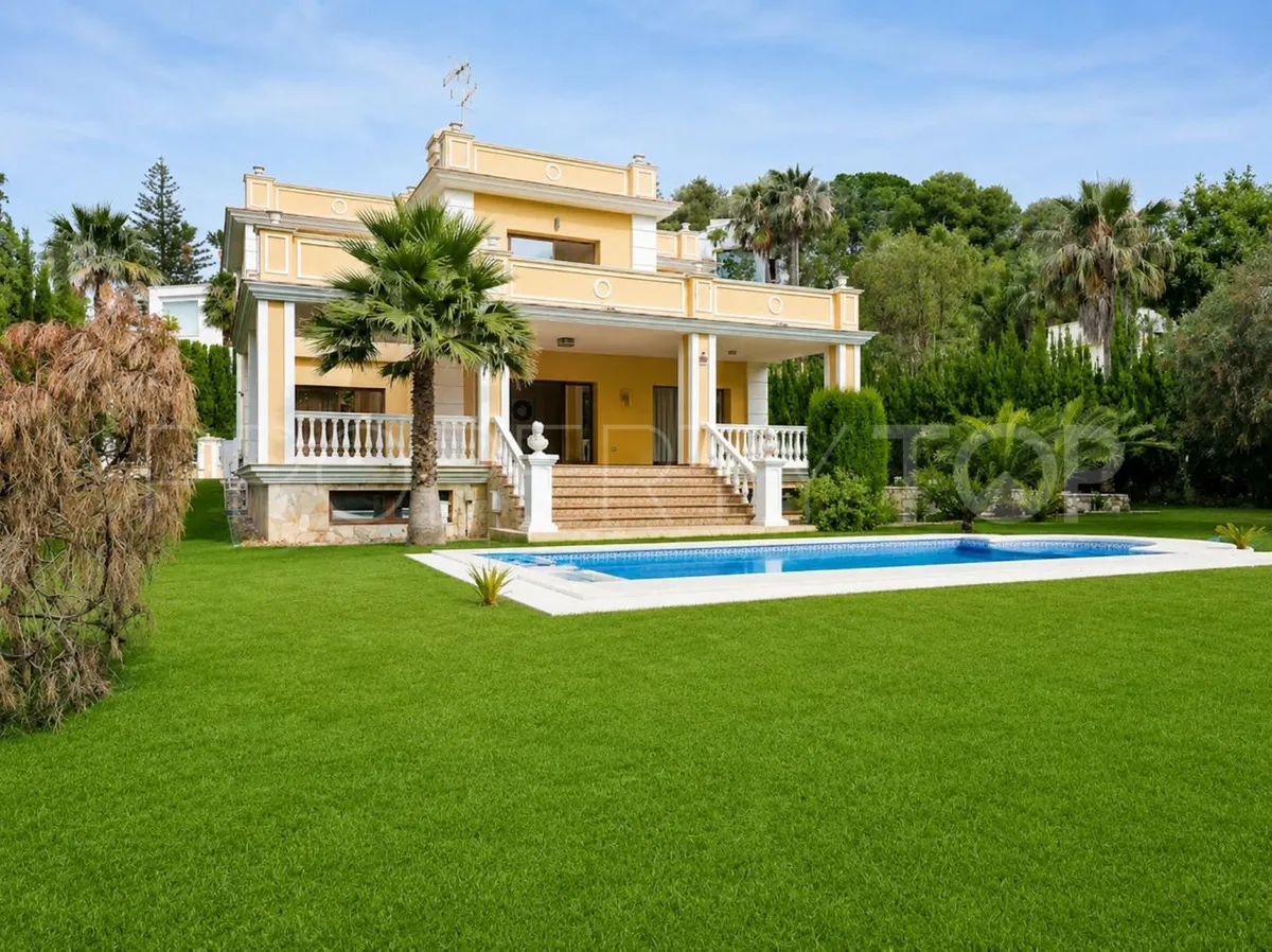 Comprar villa en Hacienda las Chapas