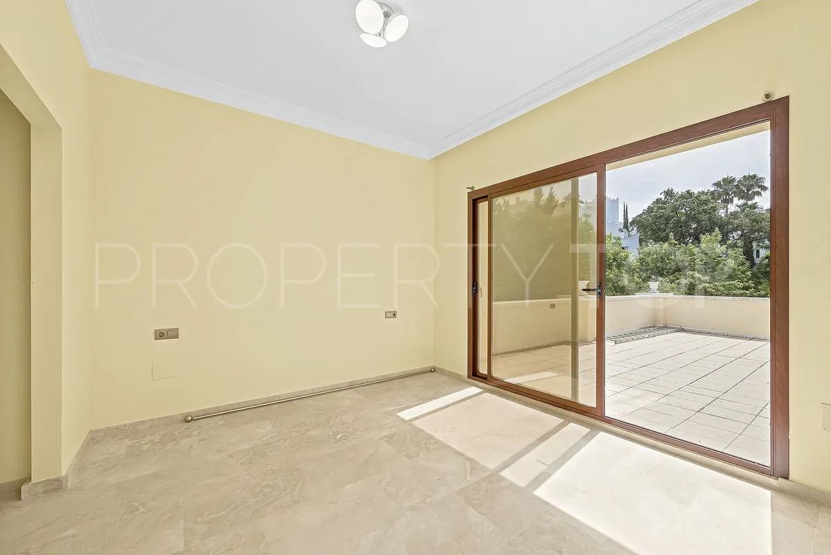 Comprar villa en Hacienda las Chapas