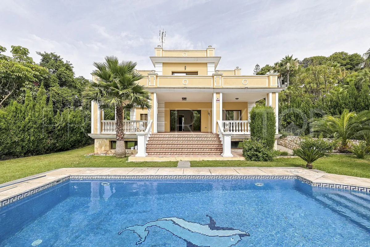 Comprar villa en Hacienda las Chapas