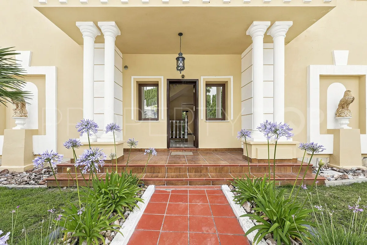 Comprar villa en Hacienda las Chapas